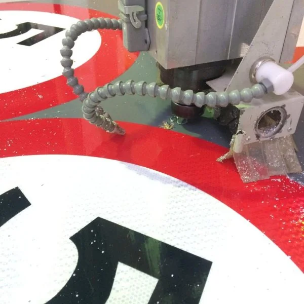 Router cutting Ali